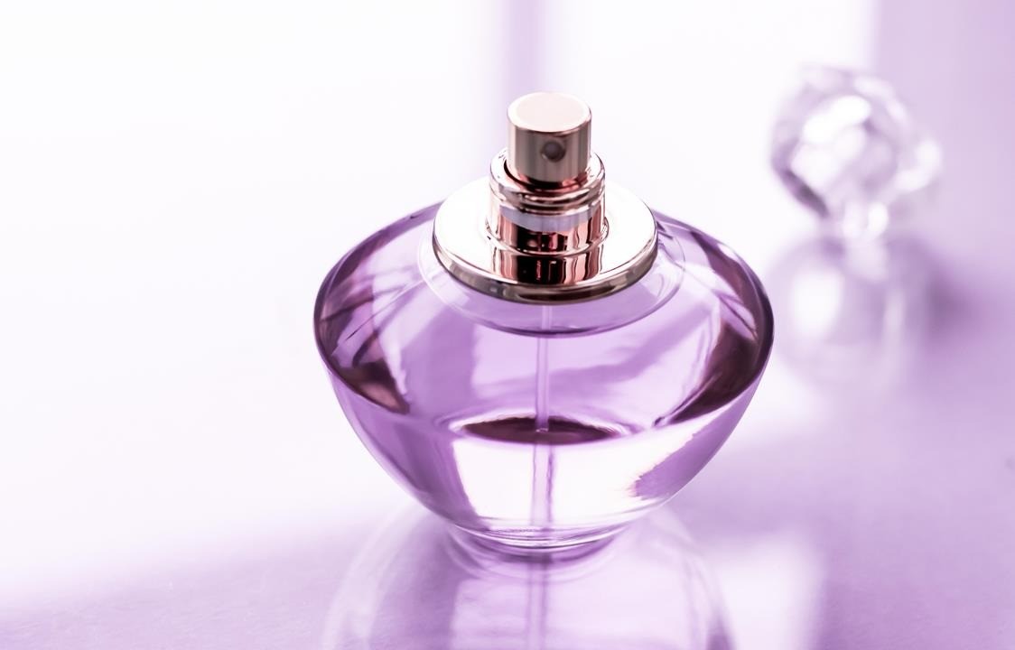 flakon z perfumem